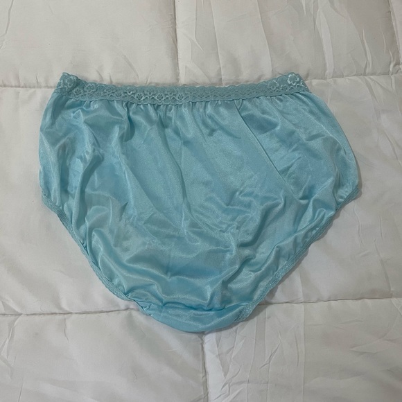 2/$10 Women’s Fruit of the Loom Panties. Sz 9 - Picture 2 of 4